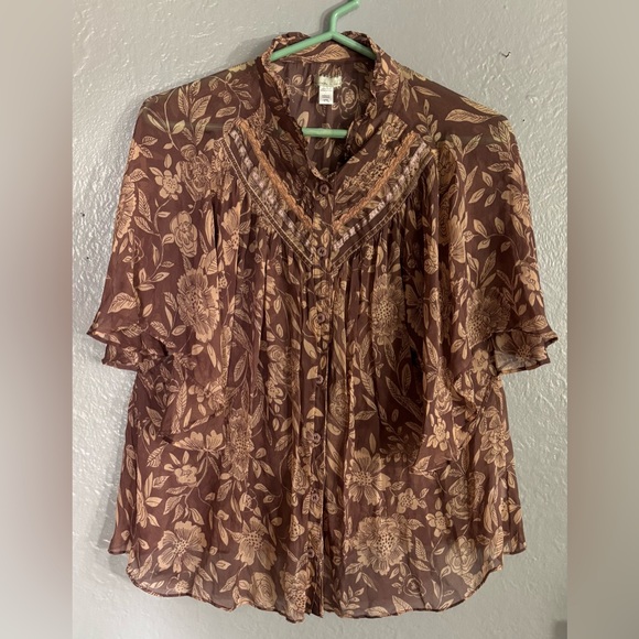 Kimchi Blue 100% silk women’s blouse. SZ Medium. Button‎ front flowy sleeves - Picture 1 of 8